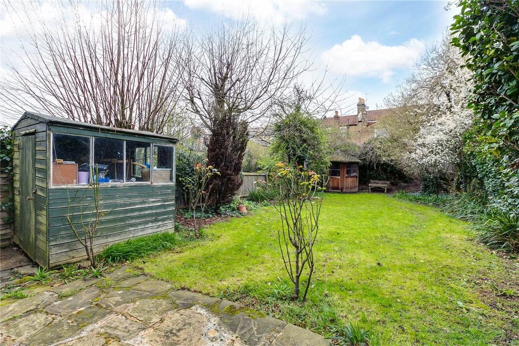 Property photo 3 of 12