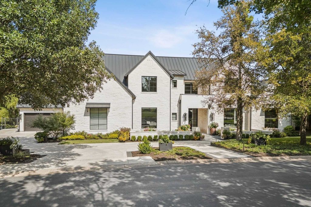 Property photo 1 of 31