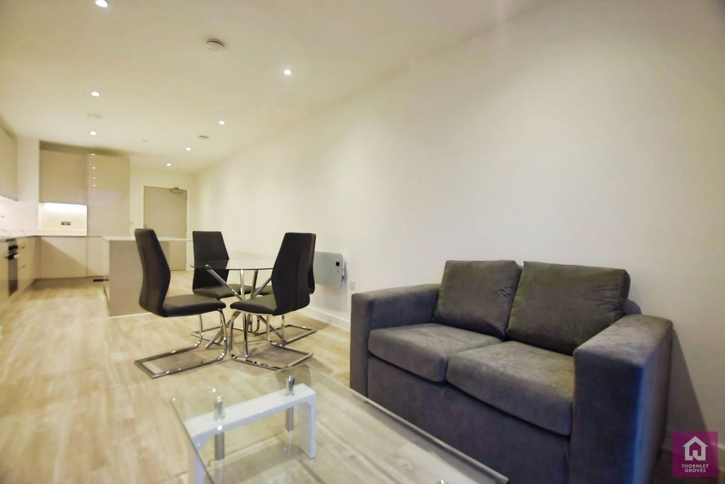 Property photo 2 of 18 Pbox-Img.Jpg
