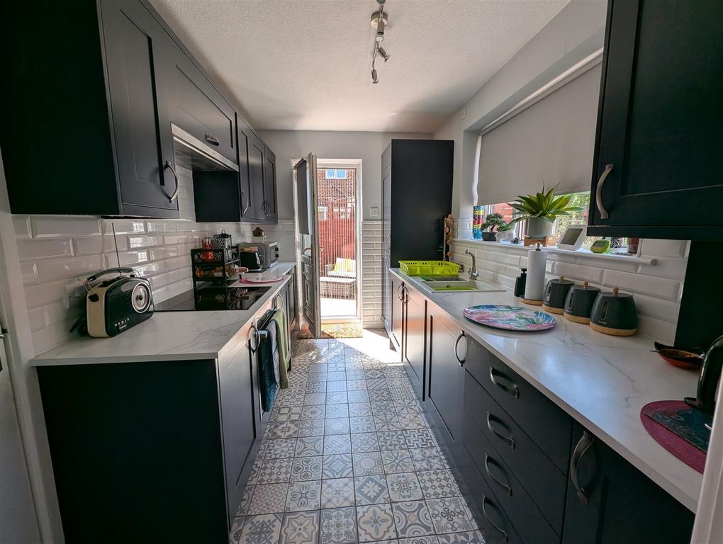 Property photo 3 of 15 Kitchen