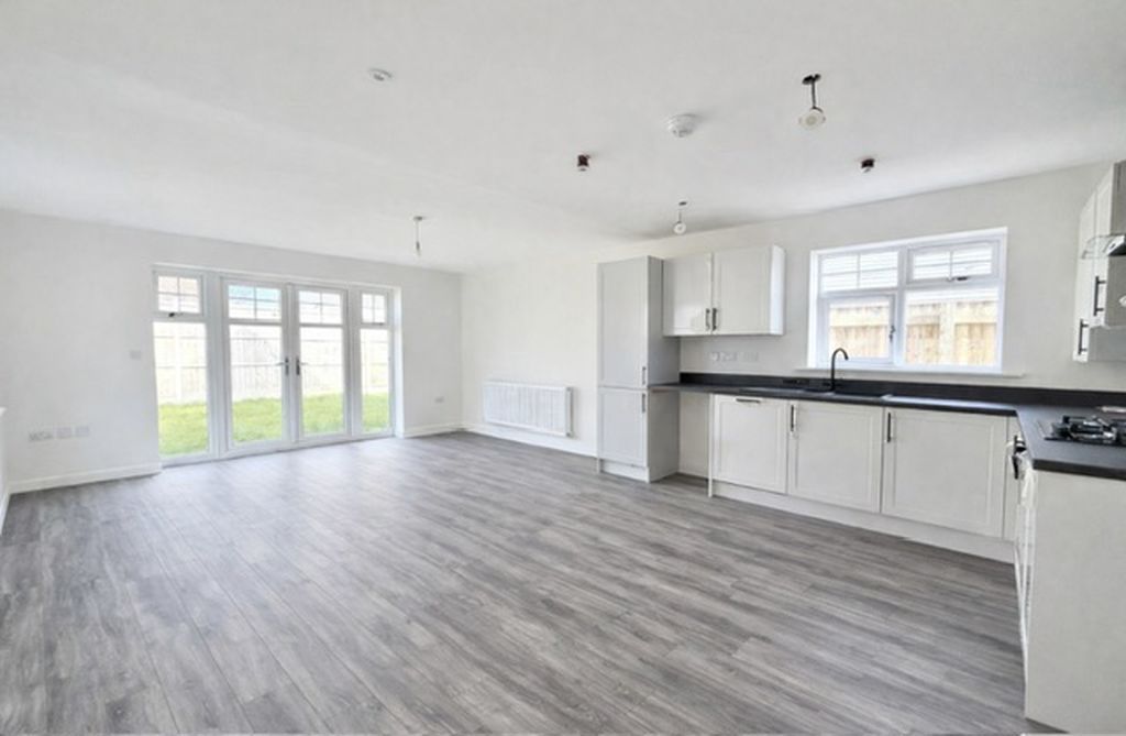 Property photo 2 of 13 Kitchen Diner Living