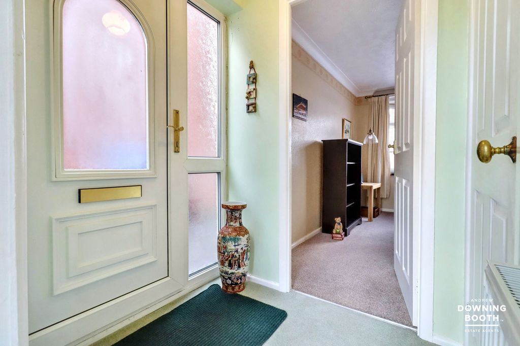 Property photo 3 of 24