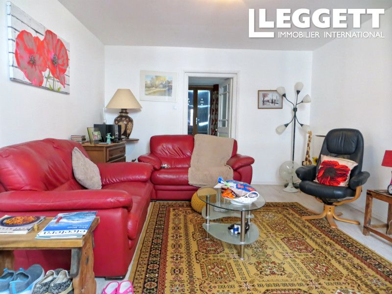 Property photo 2 of 10