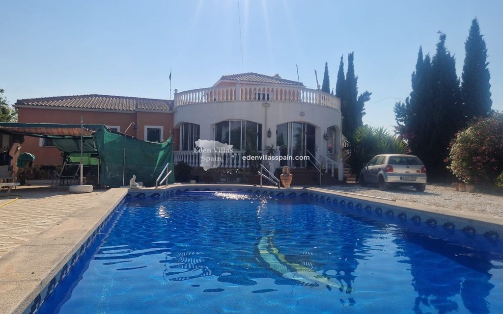 Property photo 1 of 19 Beautiful 3 Bedroom 3 Bathroom Villa With Large Garage &amp; Private Swimming Pool In Catral