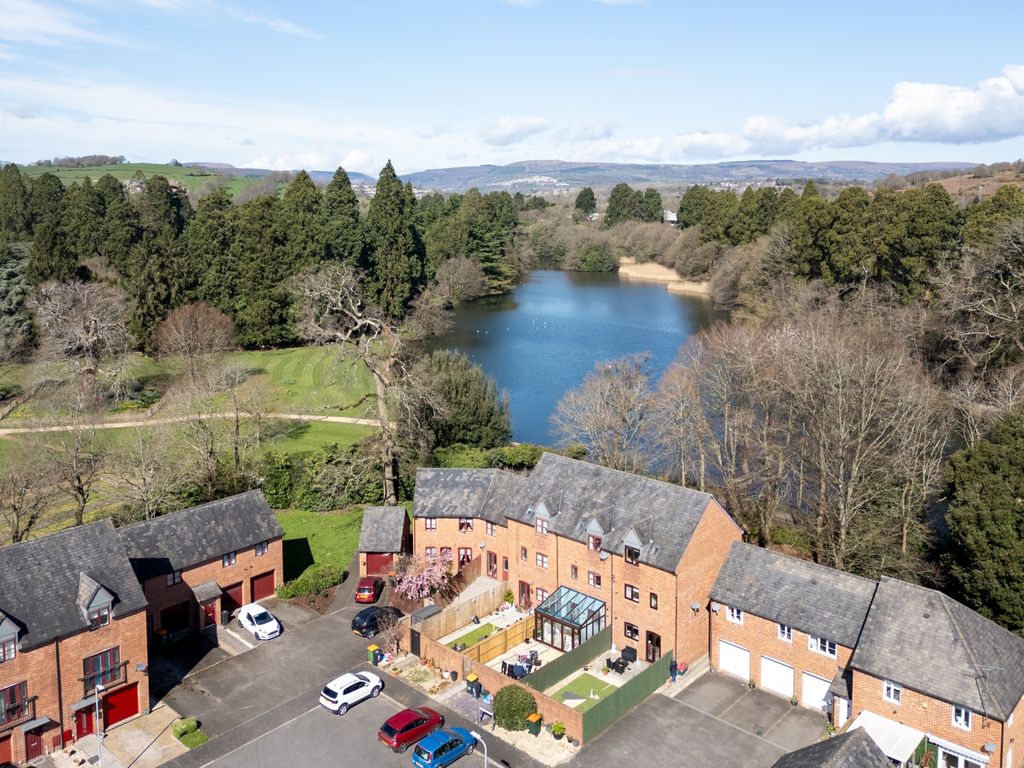 Property photo 2 of 25 Jamaica Walk-2