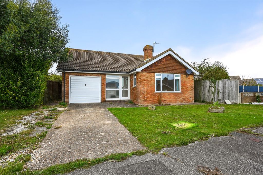 Property photo 1 of 20 13 Saxon Rise - Tn401Tf - Photos (19).Jpg