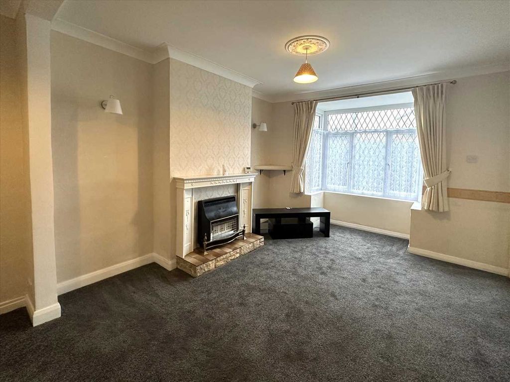 Property photo 3 of 17 Outer Entrance Lobby: