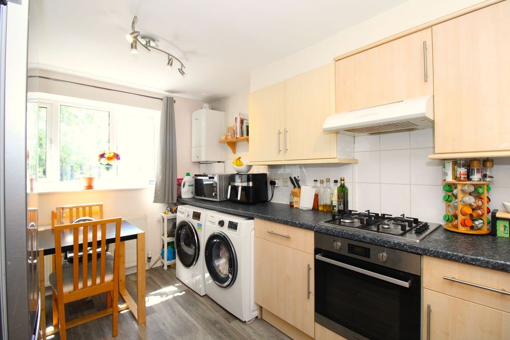 Property photo 3 of 17 Kitchen/Diner