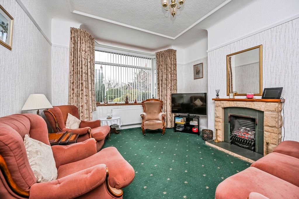 Property photo 2 of 19 Pbox-Img.Jpg