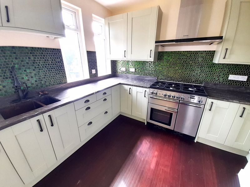 Property photo 3 of 16 Kitchen
