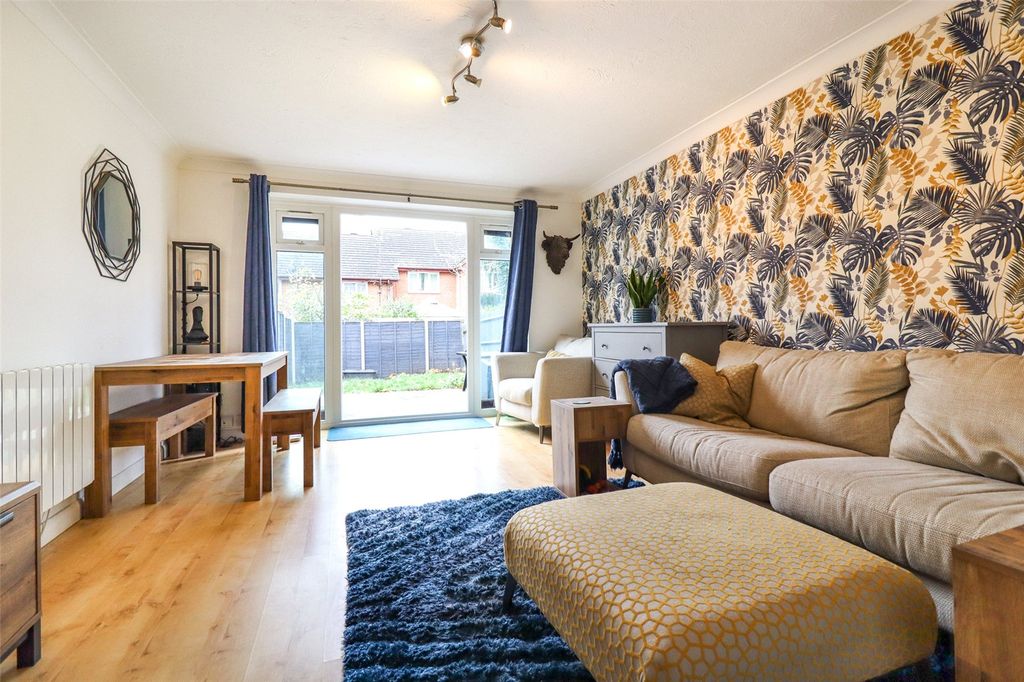 Property photo 3 of 11 Picture No. 15