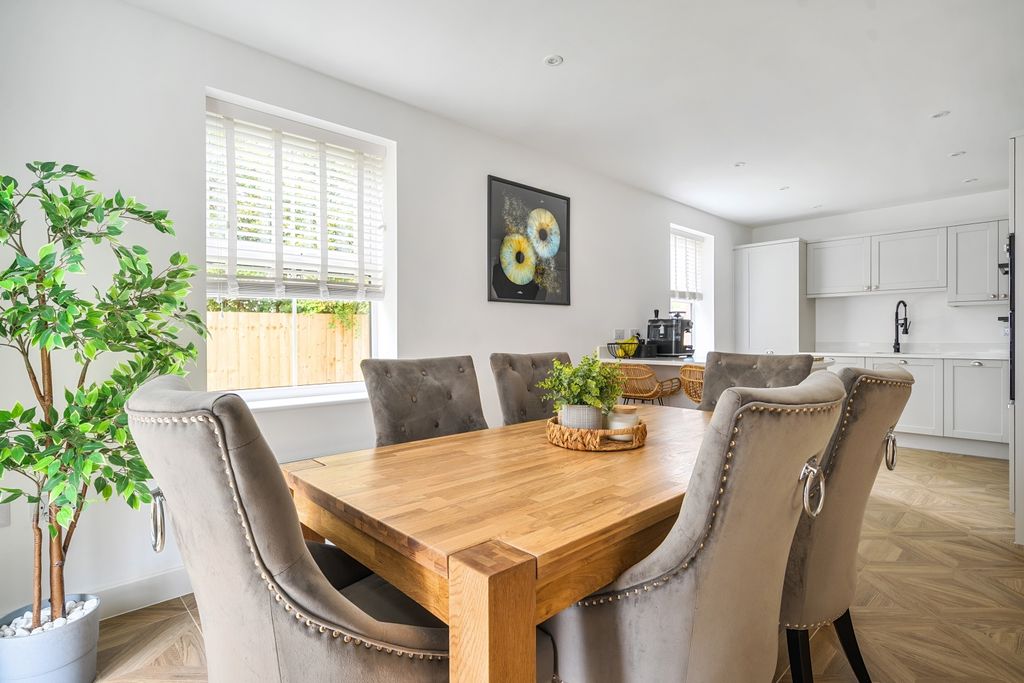 Property photo 3 of 24 8-6Acfb6Efb380E-1534822-1A13B221F846F-011-10-1