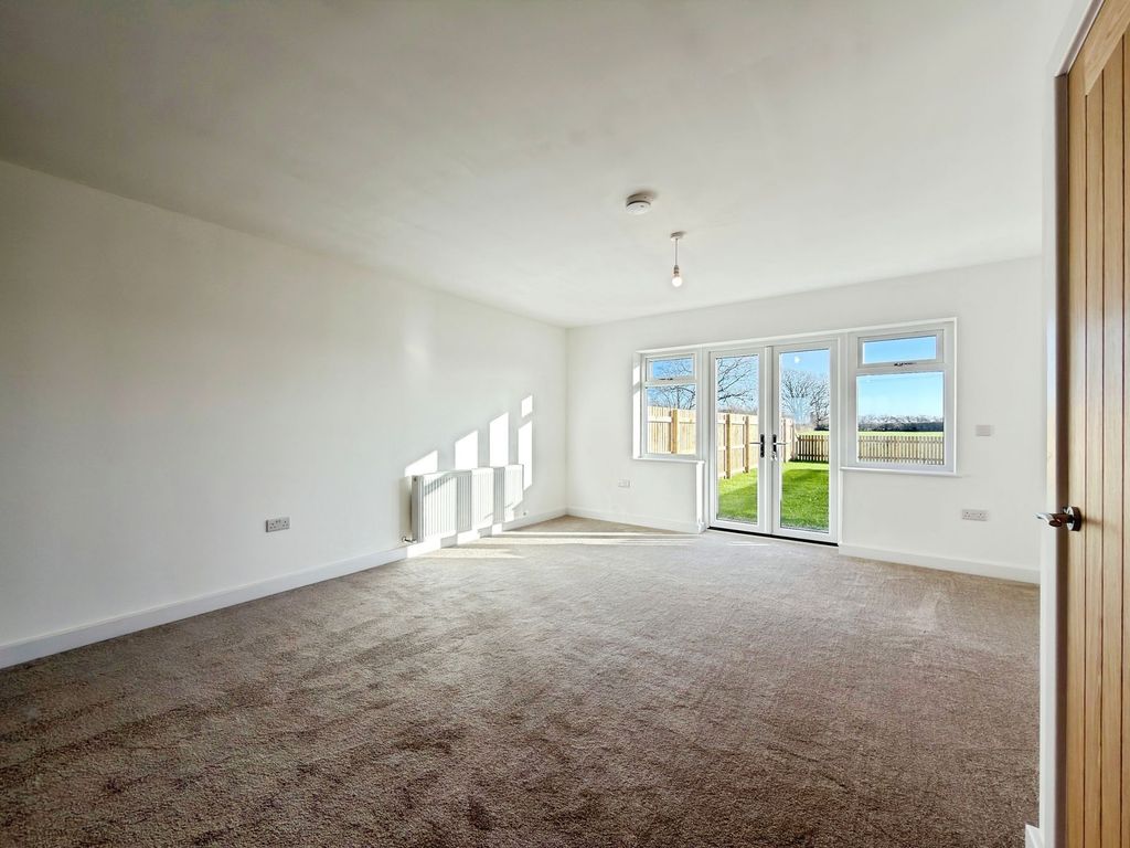 Property photo 3 of 24