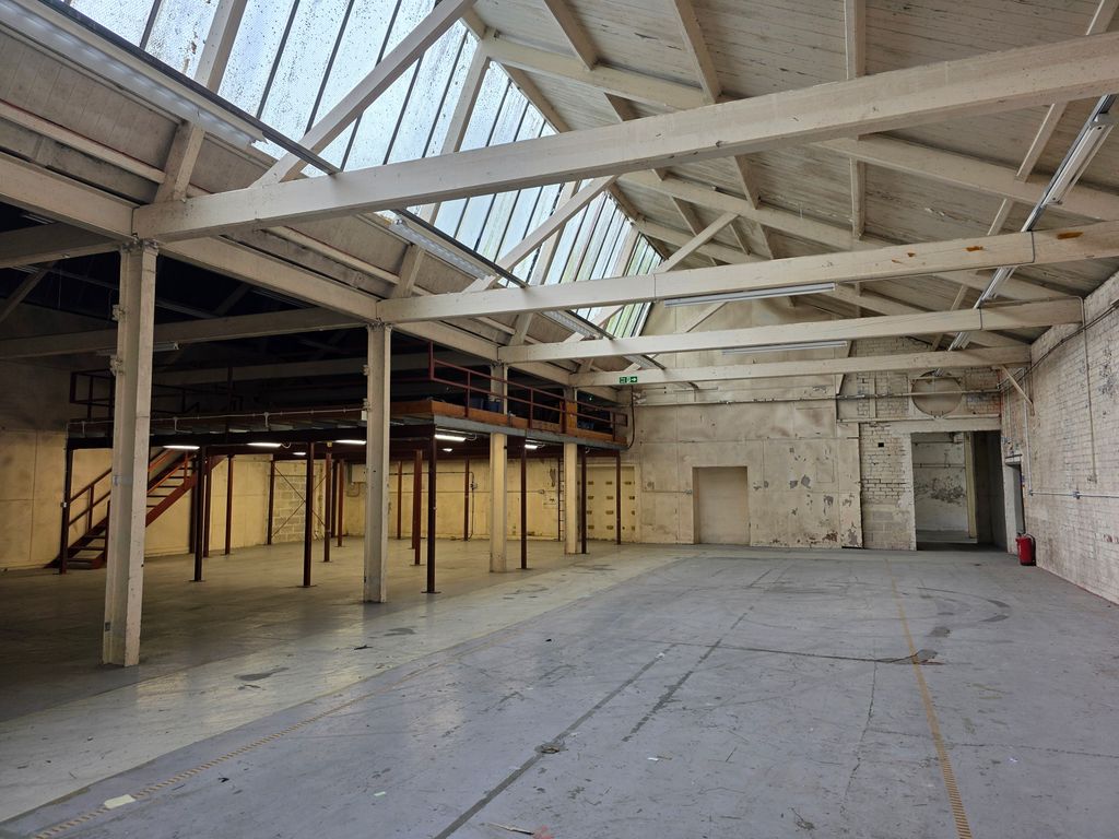 Property photo 3 of 4