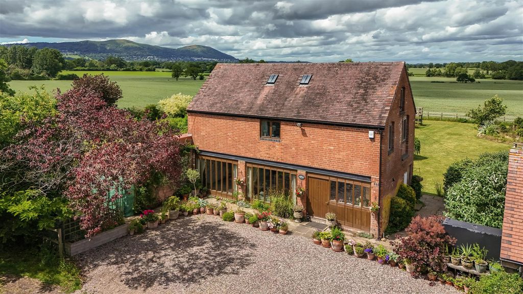 Property photo 2 of 27 Dji_Fly_20260604_140622_0343_1780581784506_Photo.J