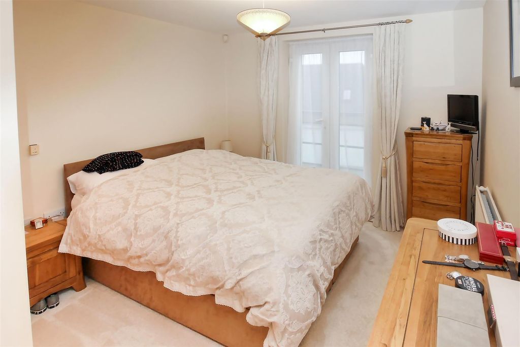Additional image 7 of 2 bed flat for salePier Road, Littlehampton BN17
