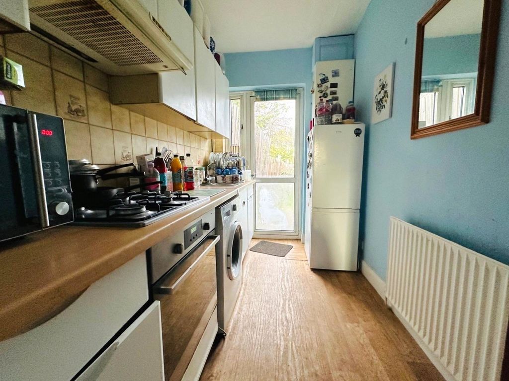 Property photo 3 of 11 Picture No. 13