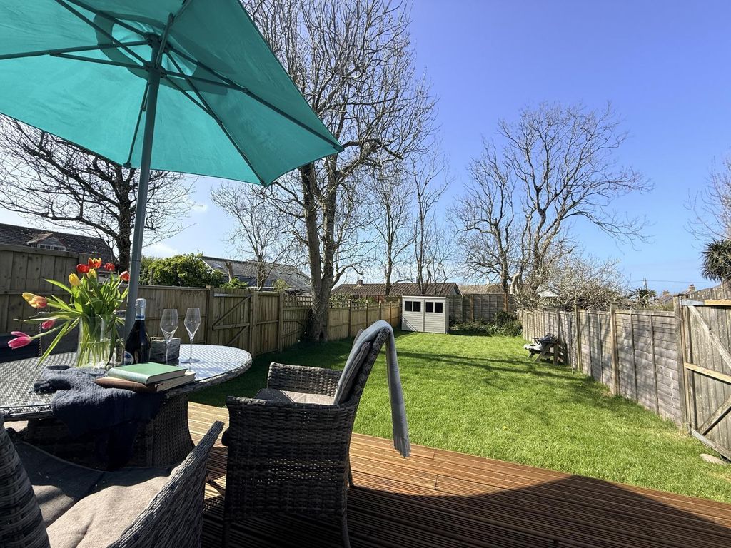 Property photo 1 of 18 Evelyn