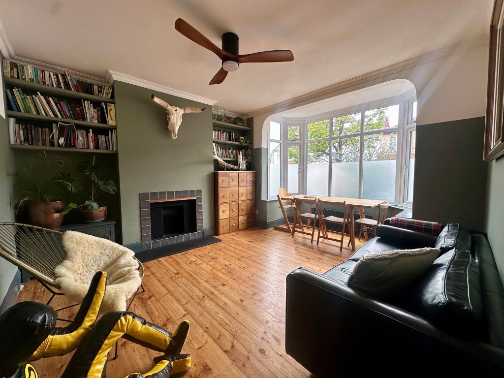 Property photo 2 of 18