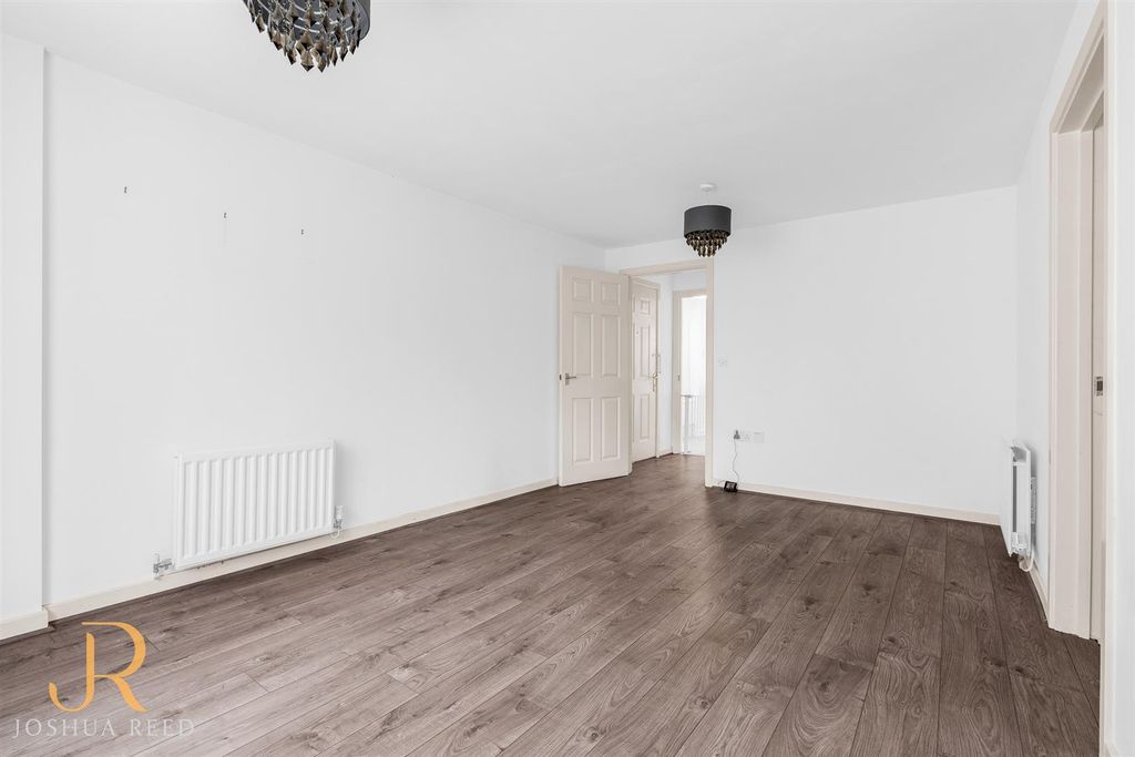 Property photo 3 of 10 Internal-5.Jpg