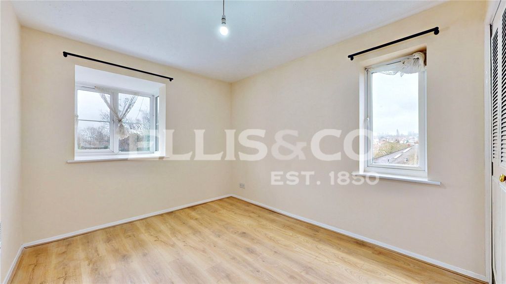 Property photo 3 of 18 Picture No. 05