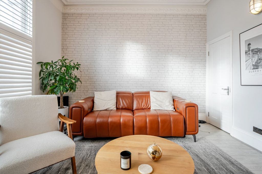 Property photo 3 of 11 Picture No. 08