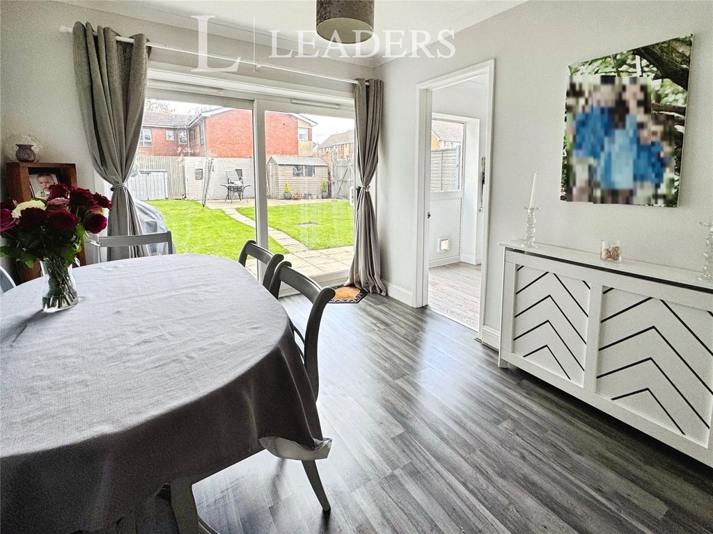 Property photo 3 of 18 Picture No. 05