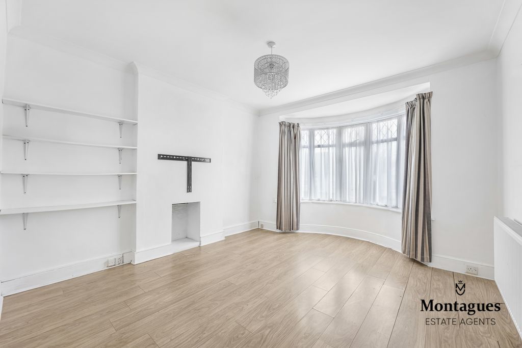 Property photo 3 of 20 Photo 1