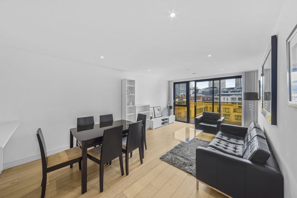 Property photo 3 of 14 Dsc_1110_High