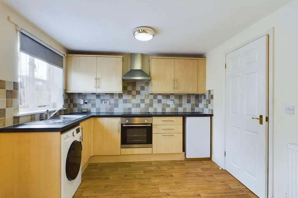 Property photo 2 of 5
