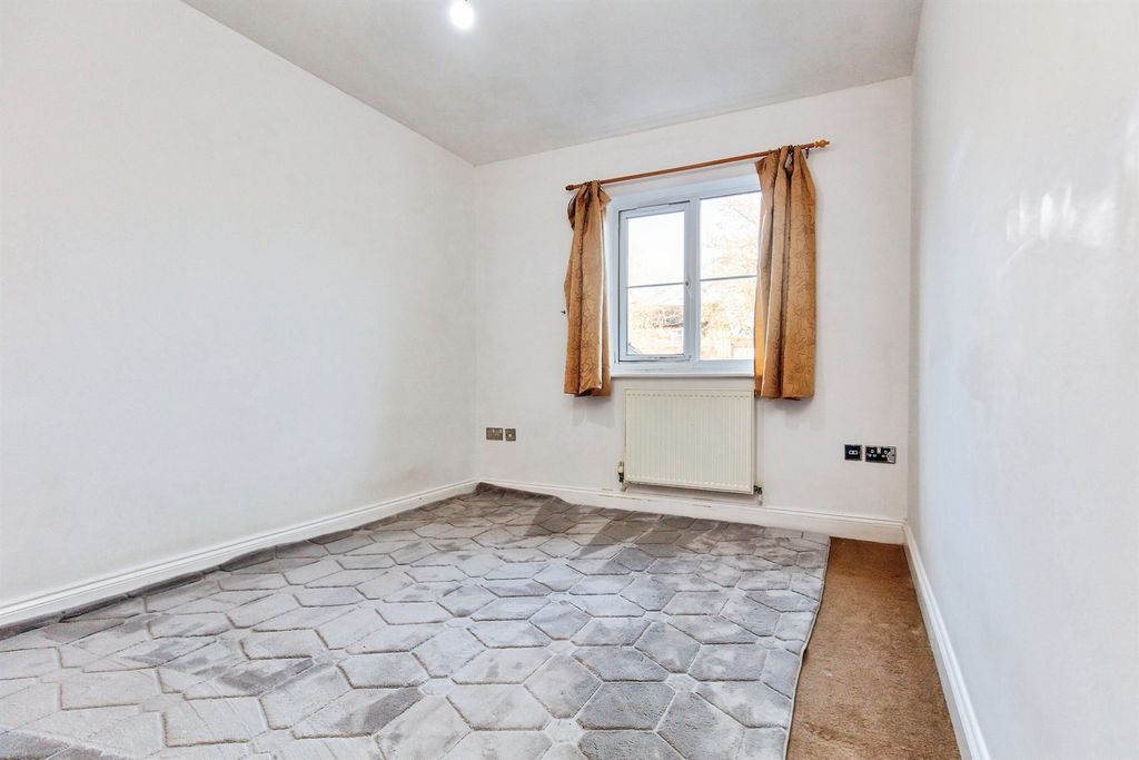 Additional image 7 of 2 bed flat for saleLower Street, Kettering NN16