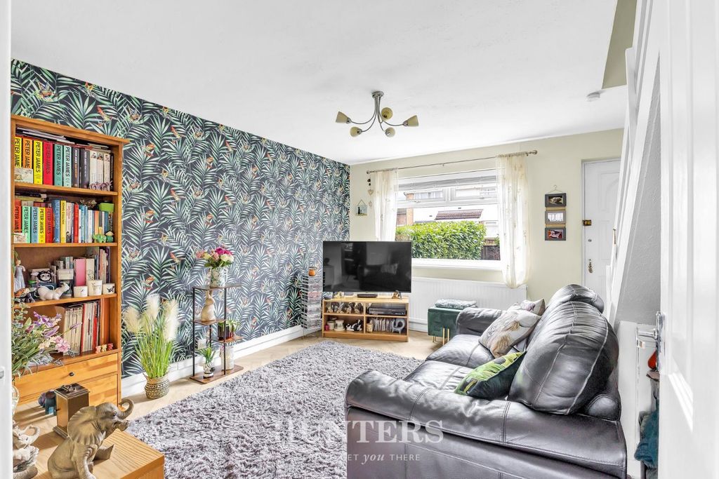 Property photo 3 of 16 Oxford Drive (3).Jpg