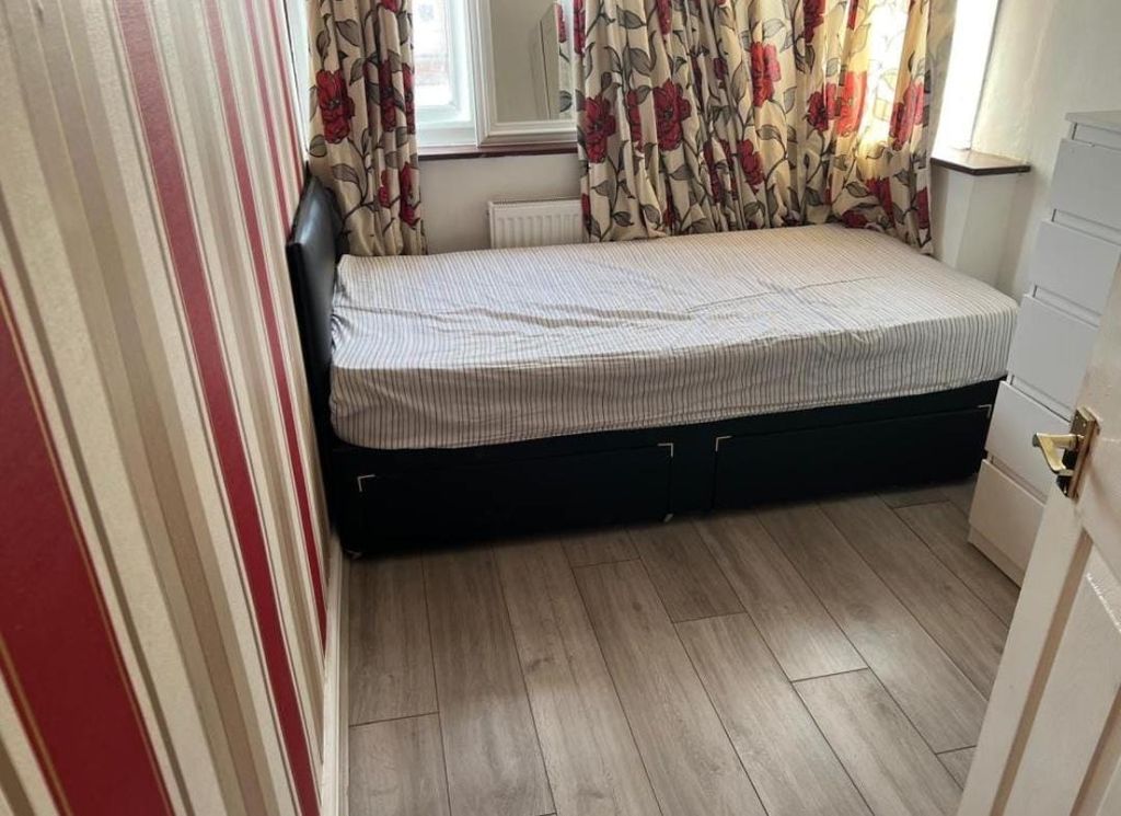Property photo 1 of 1