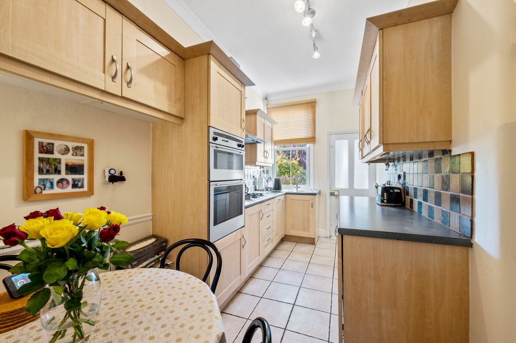 Property photo 3 of 24 Picture No. 21