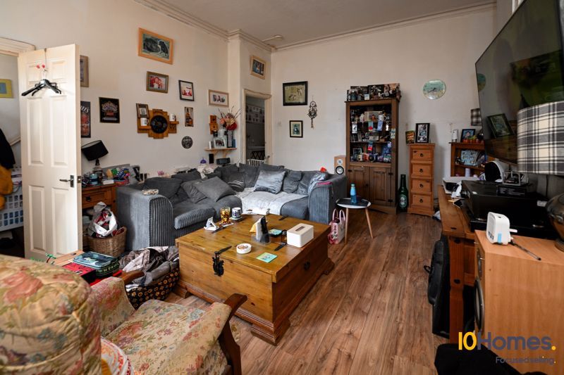 Property photo 3 of 7 Photo 11