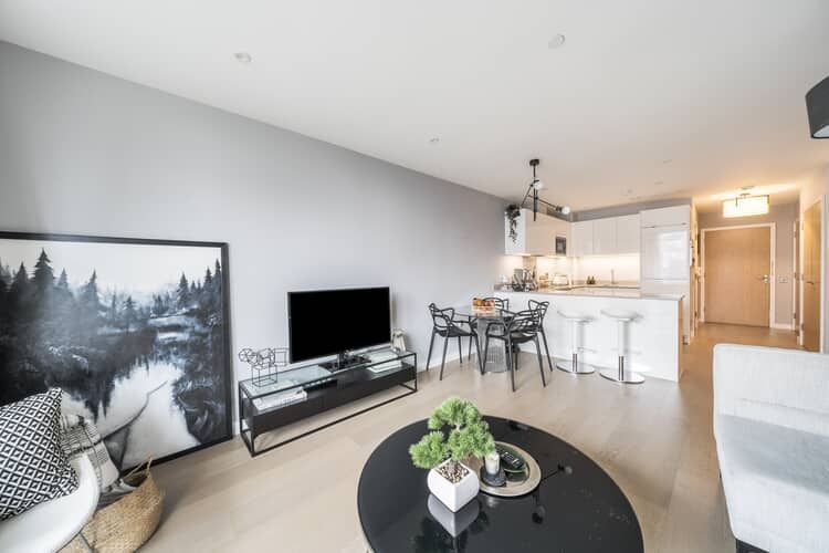 Property photo 2 of 20