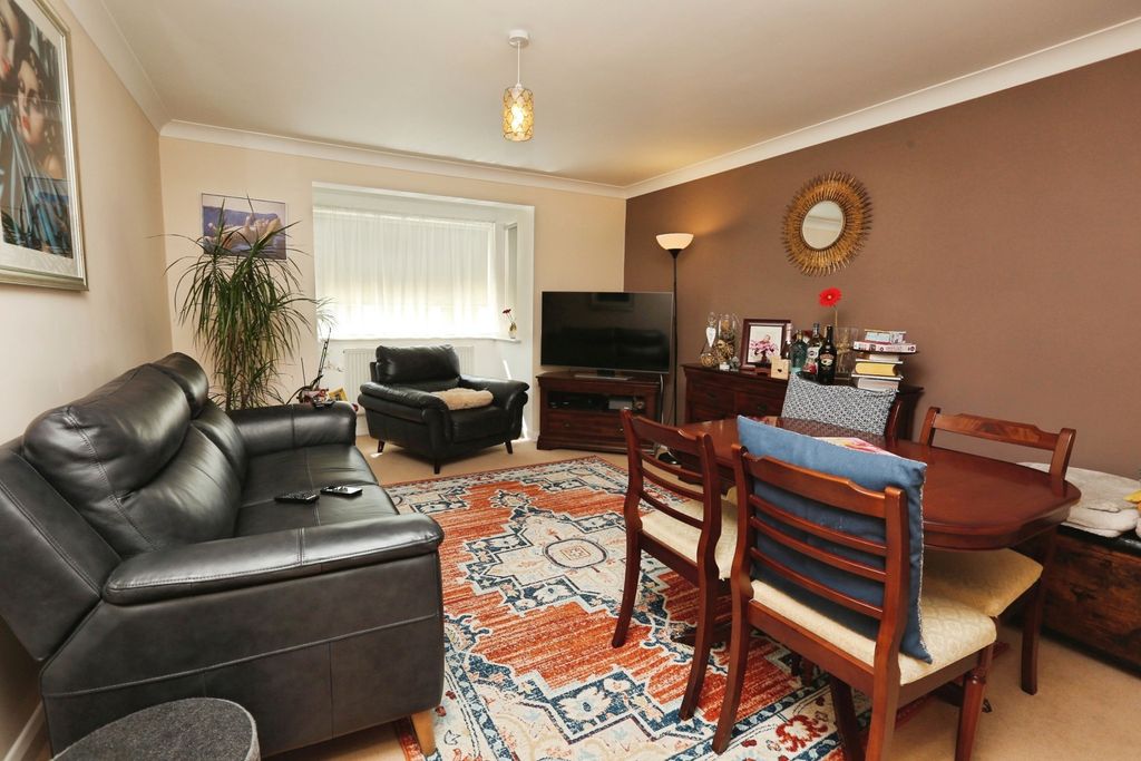 Property photo 3 of 12 Photo