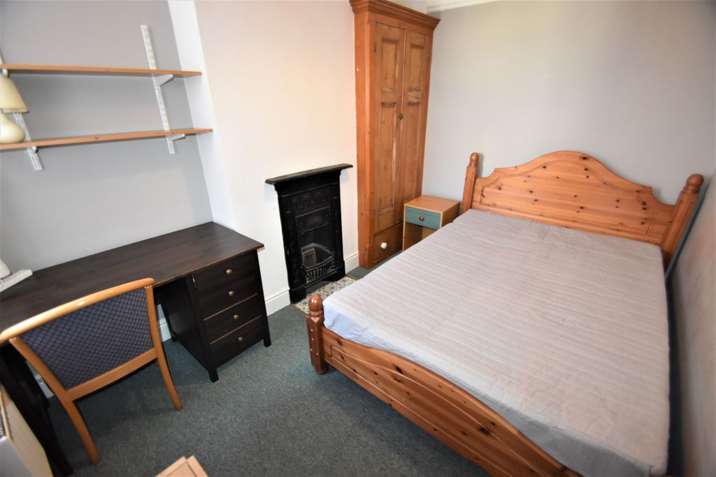 Property photo 3 of 9 Photo 03