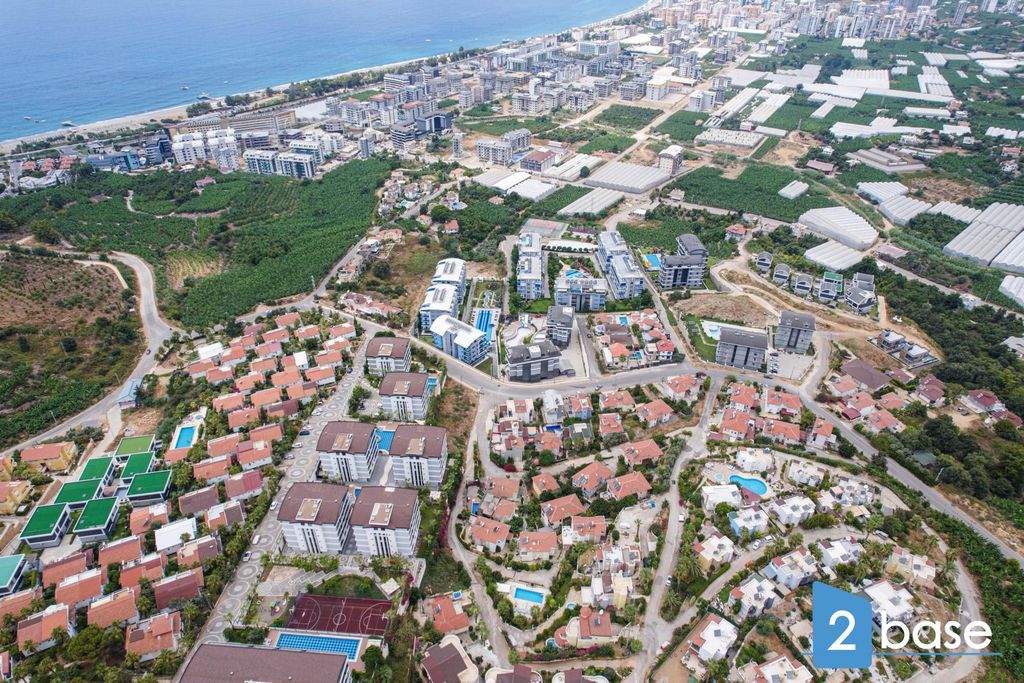 Property photo 2 of 37