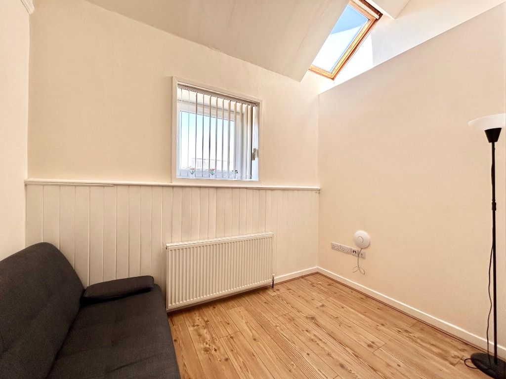 Property photo 3 of 5