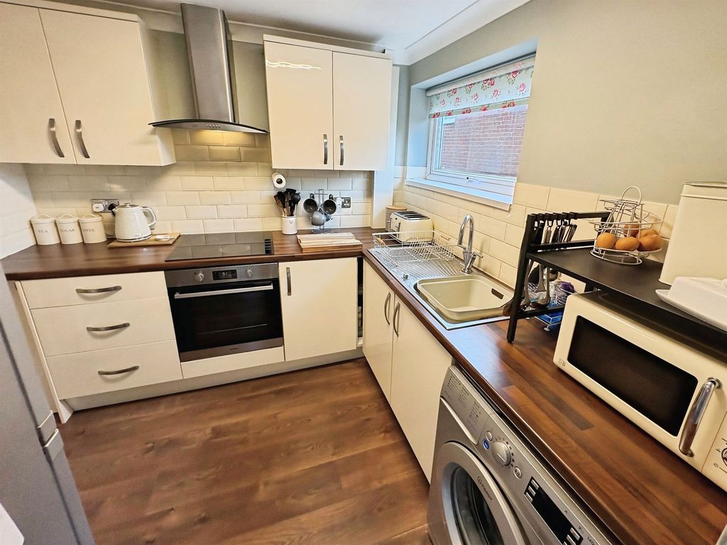 Property photo 3 of 8