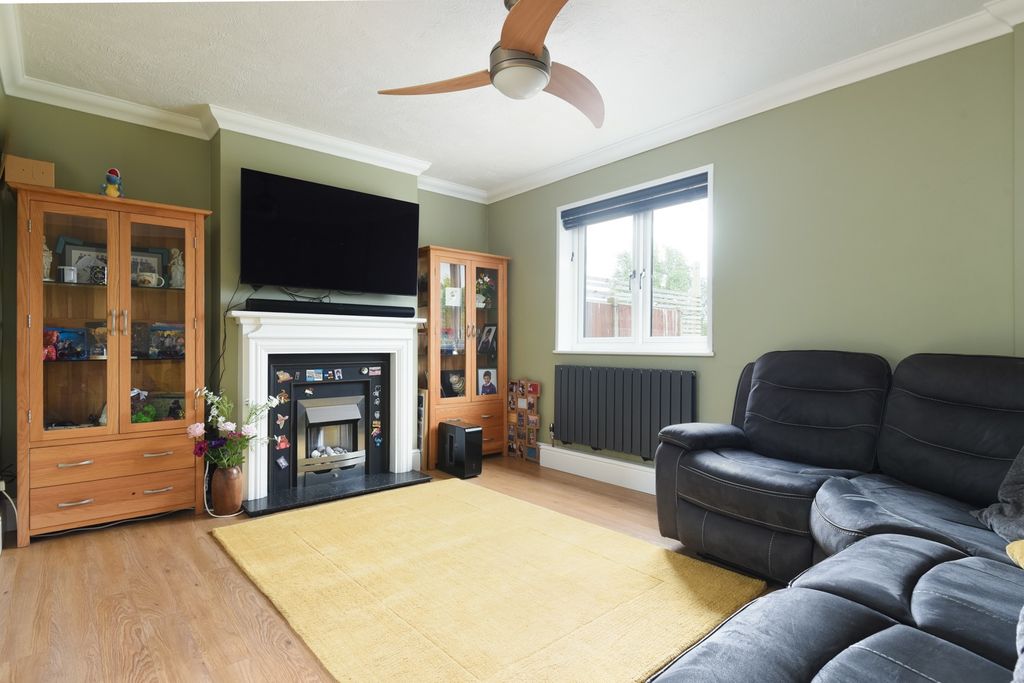 Property photo 3 of 23 5193057