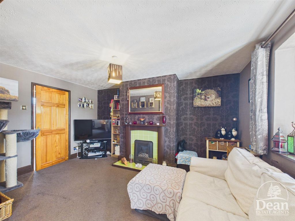 Property photo 3 of 24