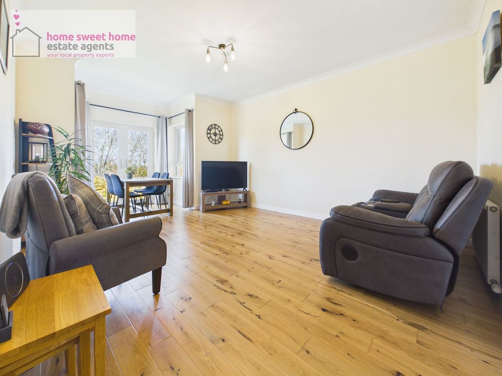 Property photo 2 of 28