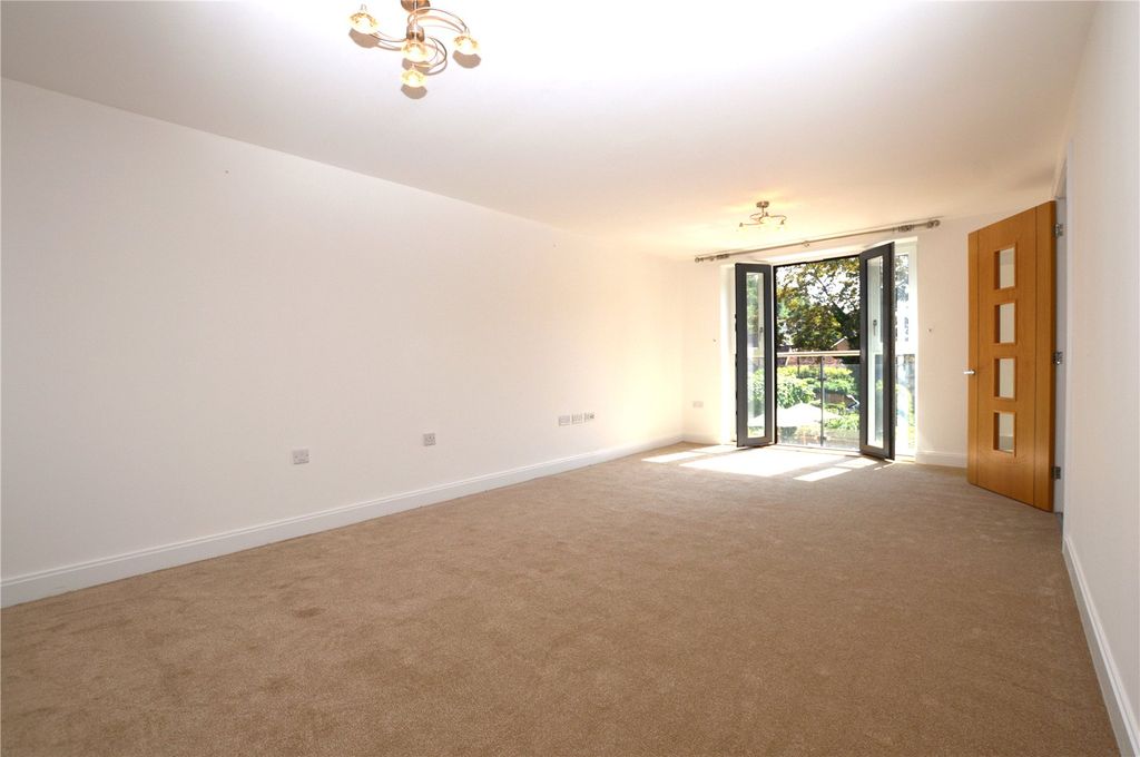 Property photo 2 of 14 Picture No. 01