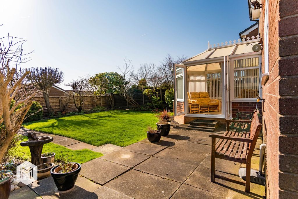 Property photo 3 of 29 Picture No. 28