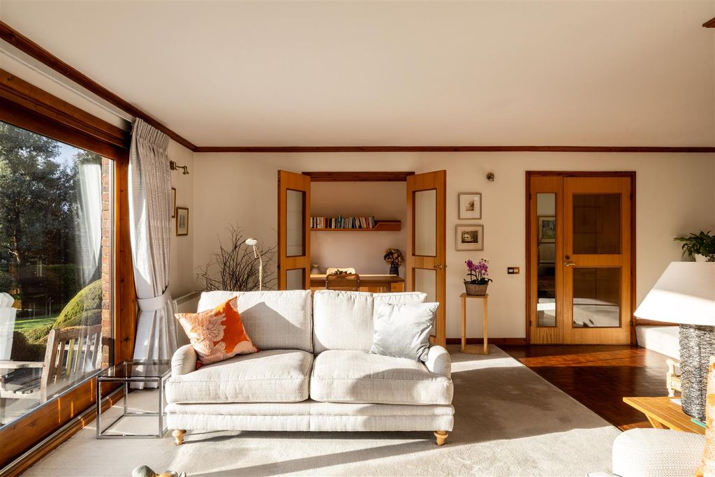 Property photo 2 of 36