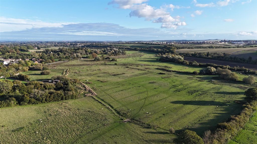 Property photo 3 of 9 Dji_20261007170739_0639_D.Jpg