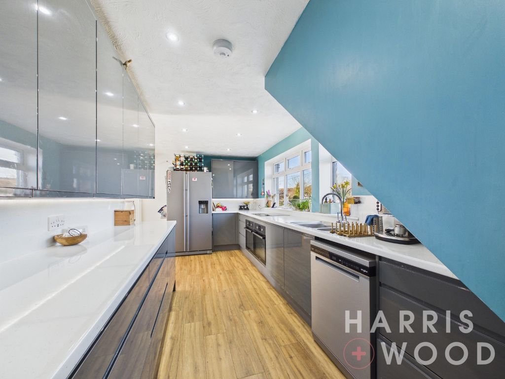 Property photo 2 of 31 4969445