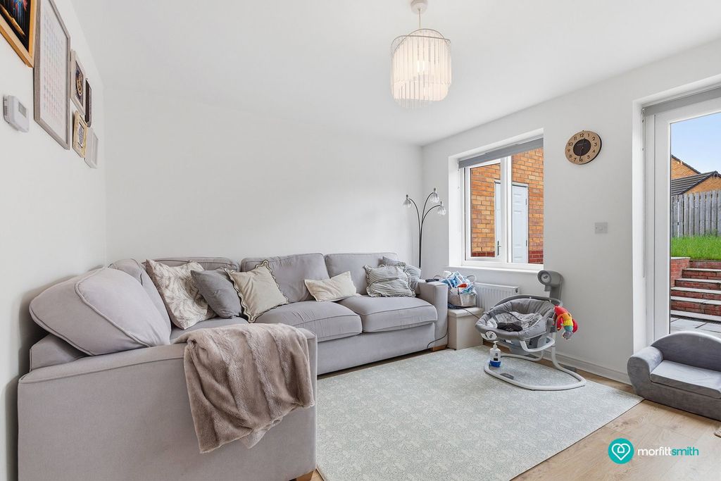Property photo 2 of 18